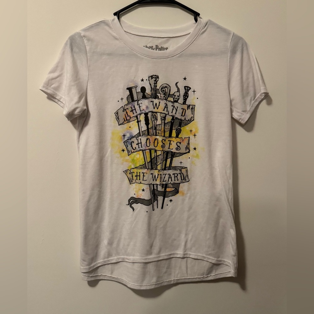 Harry Potter White Tee with Wand Graphic women’s Xs
